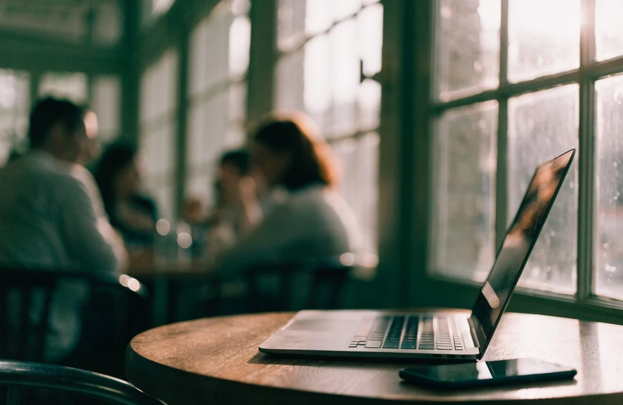 Ücretsiz Wi-Fi Nasıl Bulunur, Bağlanılır ve Güvenli Bir Şekilde Kullanılır? Ücretsiz Wi-Fi Nasıl Bulunur, Bağlanılır ve Güvenli Bir Şekilde Kullanılır?